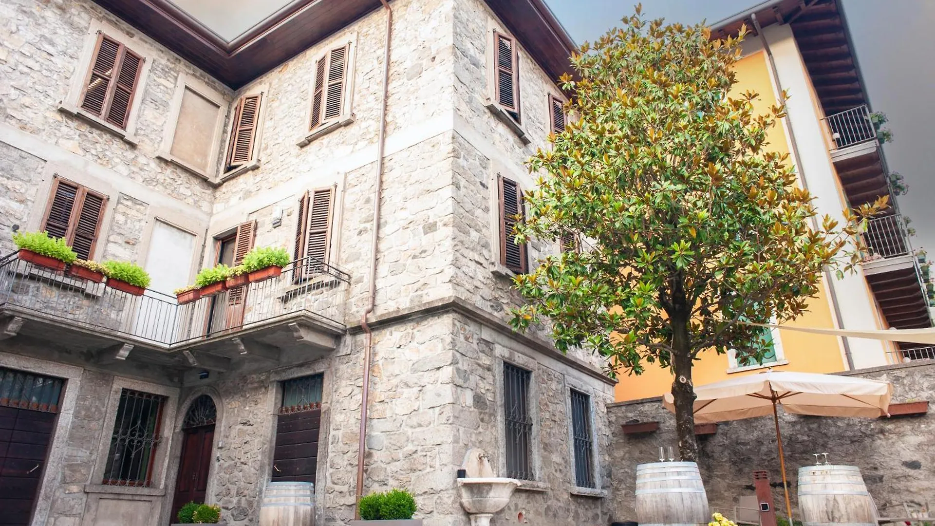 Bed & Breakfast Corte Giorgi Breno Italia