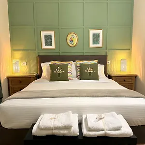  Bed & Breakfast Serenity